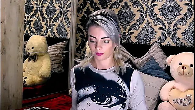 Snapshot of Aly_girl1 chatting on 10, 12, 2024 Aly girl1 online show from 10, 12, 2024