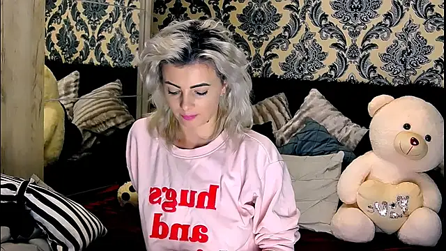 Snapshot of Aly_girl1 chatting on 12, 12, 2024 Aly girl1 online show from 12, 12, 2024