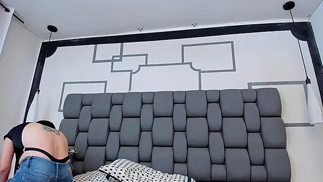 Jade squirtt online show from 20, 2, 2025