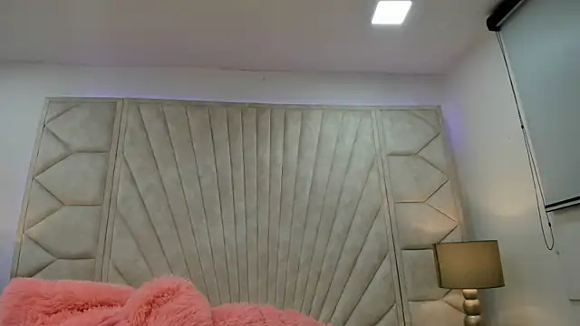 Jade squirtt online show from 29, 9, 2025