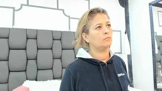 Jade squirtt online show from 1, 10, 2025