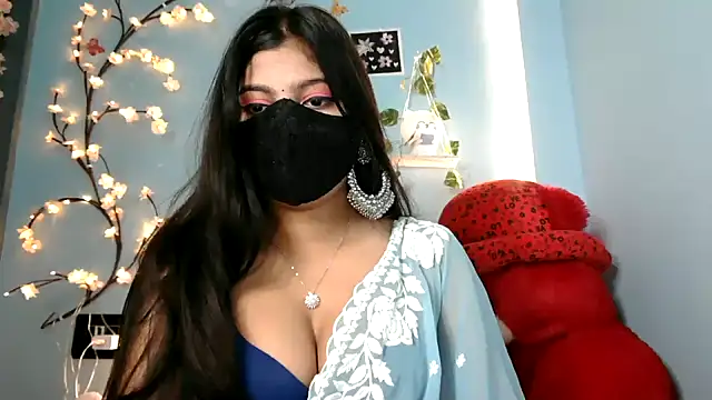 Snapshot of Reena_Singh53 chatting on 21, 11, 2025 Reena Singh53 online show from 21, 11, 2025