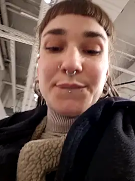 Snapshot of FoxRineHelen chatting on 4, 1, 2025 FoxRineHelen online show from 4, 1, 2025