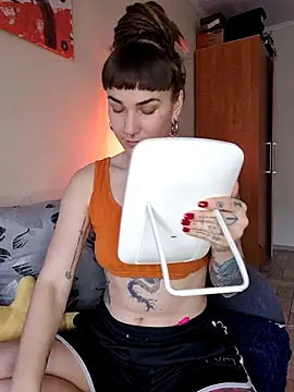 Snapshot of FoxRineHelen chatting on 4, 3, 2025 FoxRineHelen online show from 4, 3, 2025