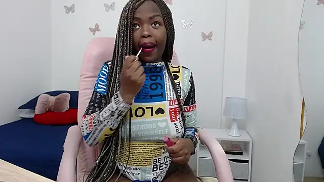  Zooee online show from 4, 1, 2025