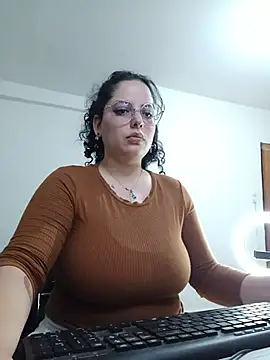 Snapshot of babyluna939 chatting on 28, 7, 2026 babyluna939 online show from 28, 7, 2026