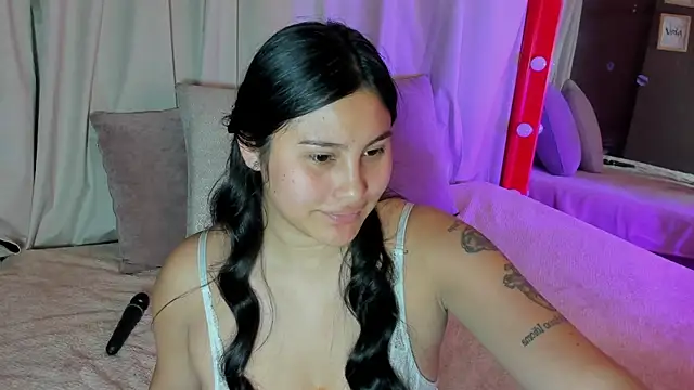 Little Ivy online show from 4, 2, 2026