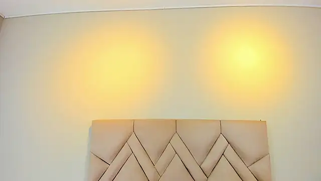 Snapshot of Isis_Osman chatting on 4, 2, 2026 Isis Osman online show from 4, 2, 2026