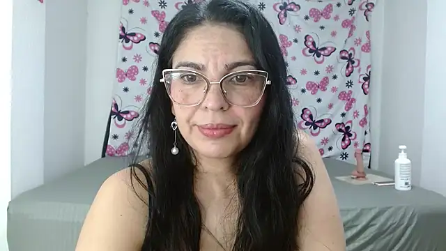 Snapshot of anybellucci43 chatting on 30, 12, 2024 anybellucci43 online show from 30, 12, 2024