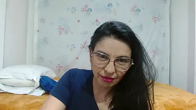 Snapshot of anybellucci43 chatting on 8, 3, 2025 anybellucci43 online show from 8, 3, 2025