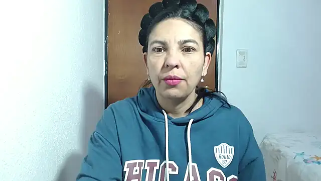 Snapshot of anybellucci43 chatting on 14, 11, 2025 anybellucci43 online show from 14, 11, 2025