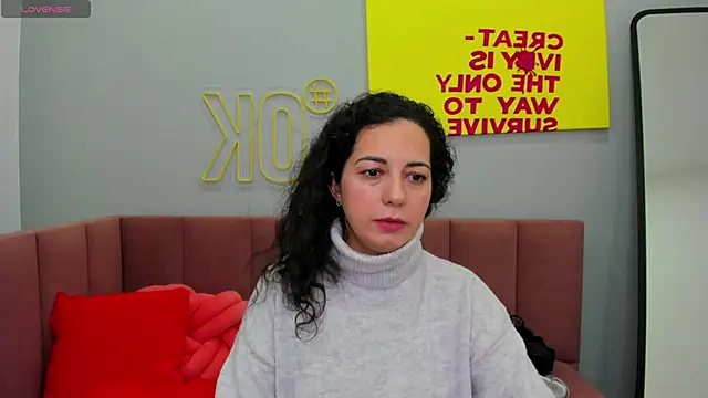 Linda Insatiable online show from 7, 11, 2025