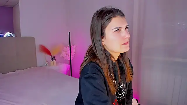 Laura Leee online show from 19, 1, 2025