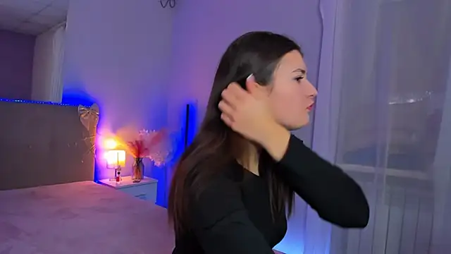 Laura Leee online show from 12, 3, 2026