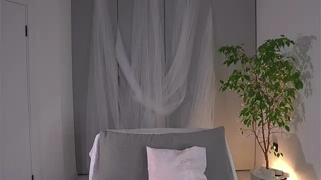 lorrie love story online show from 16, 11, 2025