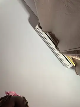 clhoe miller1 online show from 17, 12, 2024