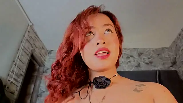 Snapshot of Estrella05_ chatting on 12, 10, 2025 Estrella05 online show from 12, 10, 2025