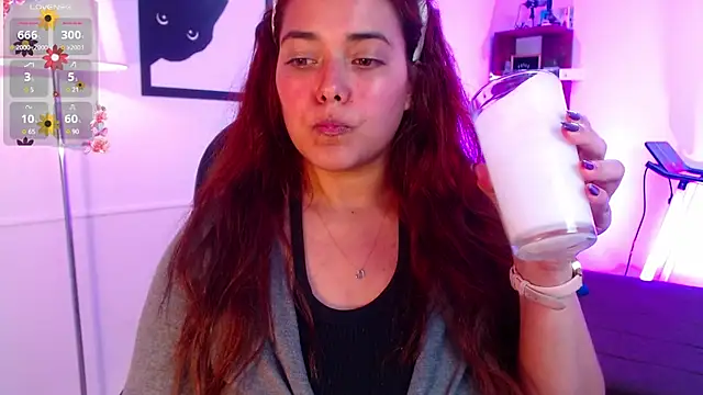 VictoriaMontero30000 online show from 12, 3, 2025