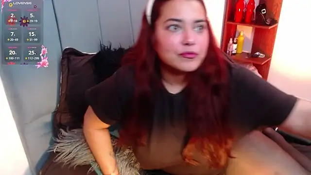 VictoriaMontero30000 online show from 12, 3, 2025