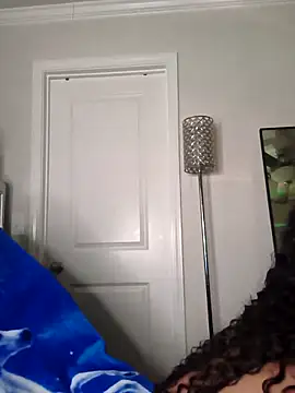 Snapshot of butterflybootyy chatting on 17, 5, 2026 butterflybootyy online show from 17, 5, 2026