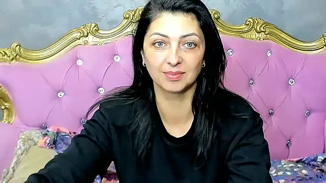 DivinSandra online show from 27, 2, 2025