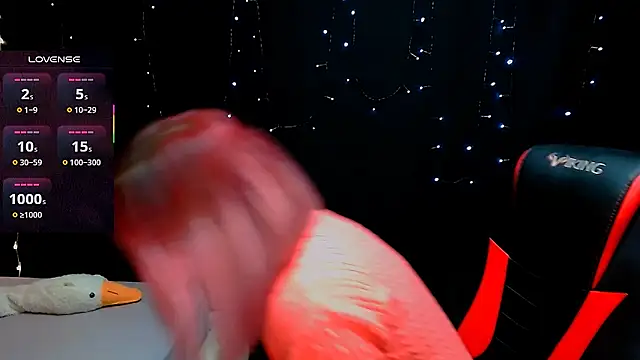 AgathaNoxe online show from 13, 2, 2025