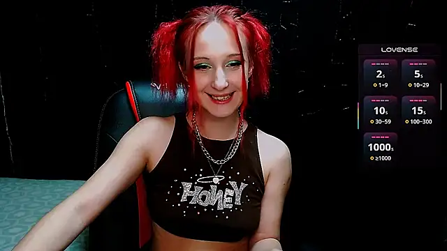 AgathaNoxe online show from 8, 3, 2025