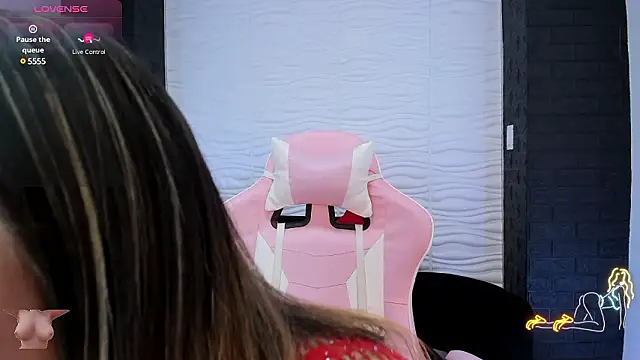 Snapshot of Bella_reaset18 chatting on 3, 12, 2024 Bella reaset18 online show from 3, 12, 2024