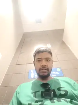 Snapshot of RoyPapafarid chatting on 6, 4, 2026 RoyPapafarid online show from 6, 4, 2026