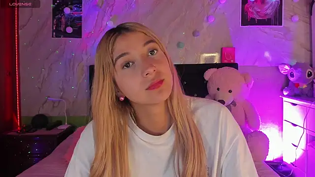 Snapshot of ariana_rosse__ chatting on 29, 9, 2025 ariana rosse   online show from 29, 9, 2025