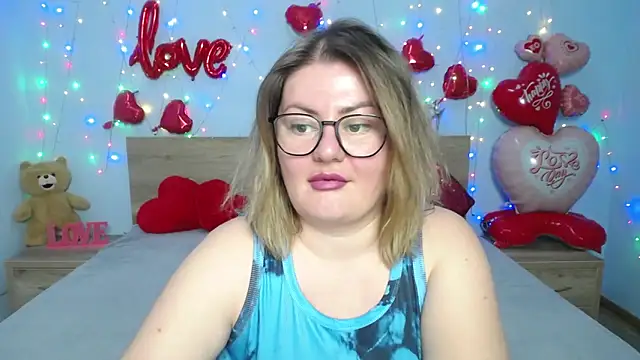 ZannaDreil online show from 1, 3, 2025