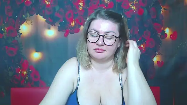 ZannaDreil online show from 9, 3, 2025