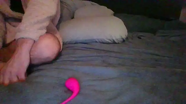 geilhardnatstel1 online show from 25, 12, 2024