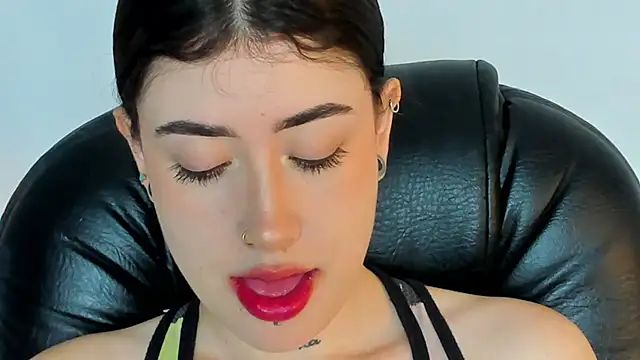 melody suarez online show from 26, 1, 2025