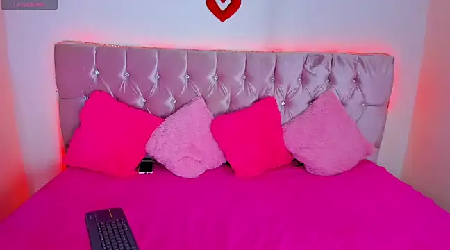 Snapshot of Cristal_moon1 chatting on 20, 12, 2024 Cristal moon1 online show from 20, 12, 2024