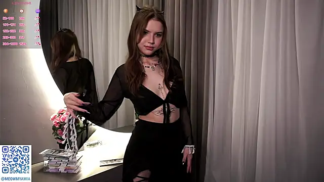 EvelyynLopez online show from 15, 12, 2024