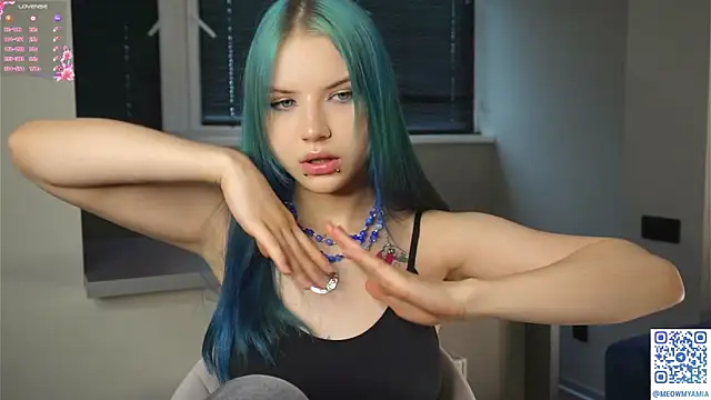 EvelyynLopez online show from 17, 2, 2025
