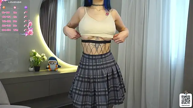 EvelyynLopez online show from 2, 3, 2025