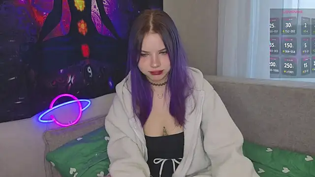 EvelyynLopez online show from 25, 9, 2025
