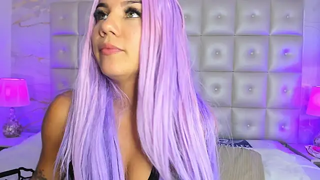 Snapshot of MelaniieRoux chatting on 31, 1, 2025 MelaniieRoux online show from 31, 1, 2025