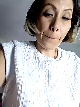 alixia81 online show from 3, 10, 2025