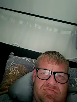 Blacku3 online show from 12, 4, 2026