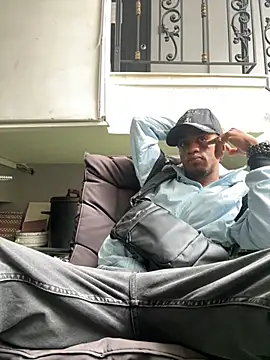 AaronCruz  online show from 12, 2, 2025