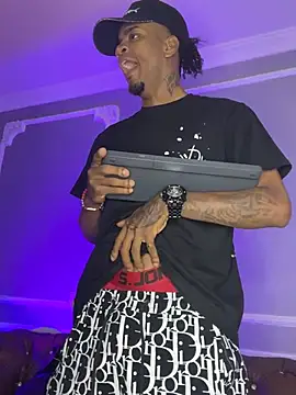 AaronCruz  online show from 1, 3, 2025