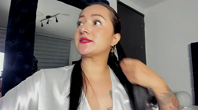  Cristal evans online show from 3, 2, 2025