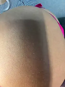 Snapshot of MiloTheName chatting on 30, 10, 2025 MiloTheName online show from 30, 10, 2025