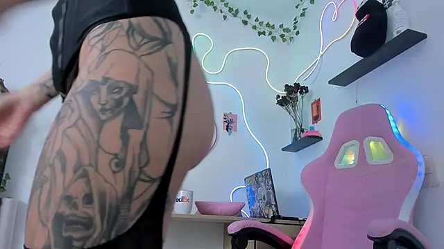 Snapshot of AlyRoses chatting on 14, 3, 2025 AlyRoses online show from 14, 3, 2025