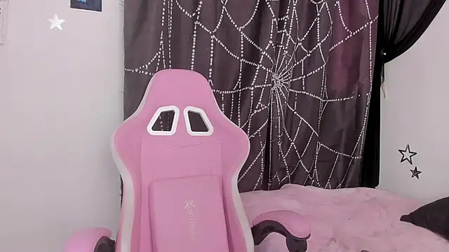 Snapshot of AlyRoses chatting on 13, 3, 2026 AlyRoses online show from 13, 3, 2026