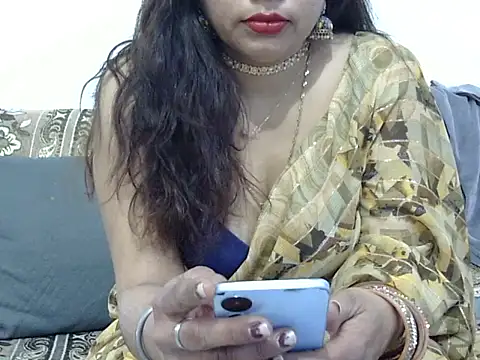 Snapshot of mishi_kaur chatting on 26, 1, 2025 mishi kaur online show from 26, 1, 2025
