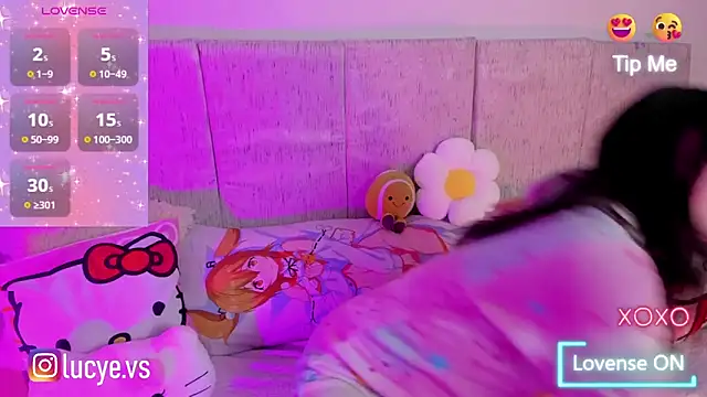 LucyEvans  online show from 18, 9, 2025